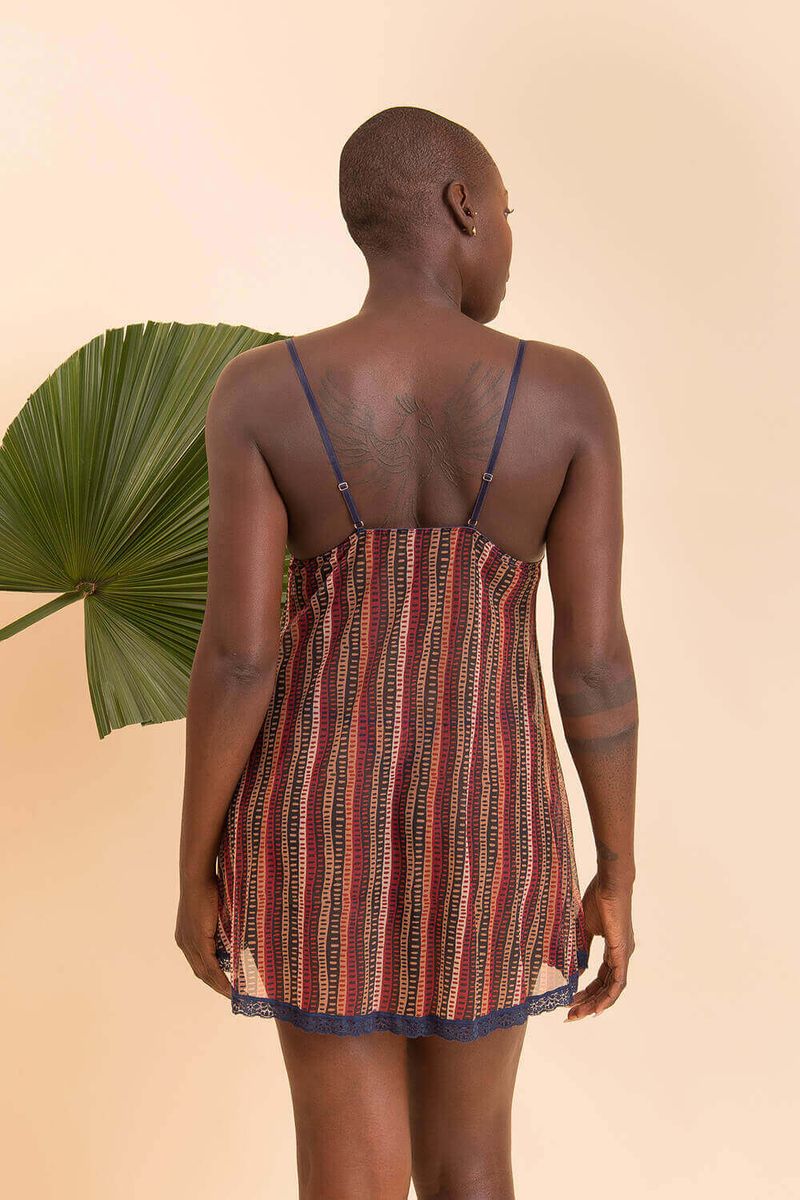 camisola-tule-casca-costas