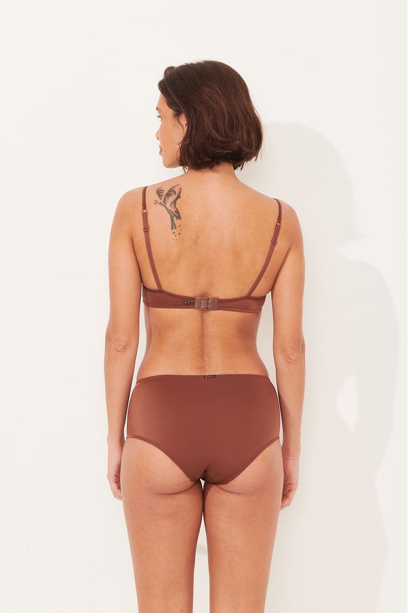 aro-polo-e-boxer-conforto-poli-terra-costas.jpg