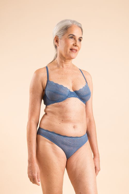 Calcinha Média Renda Azul Sereno
